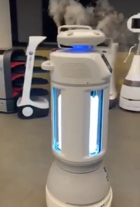 2020 UV Artificial Intelligence UV Sterilizer Robot