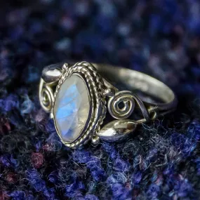 Bud & Spiral Silver Ring - Moonstone