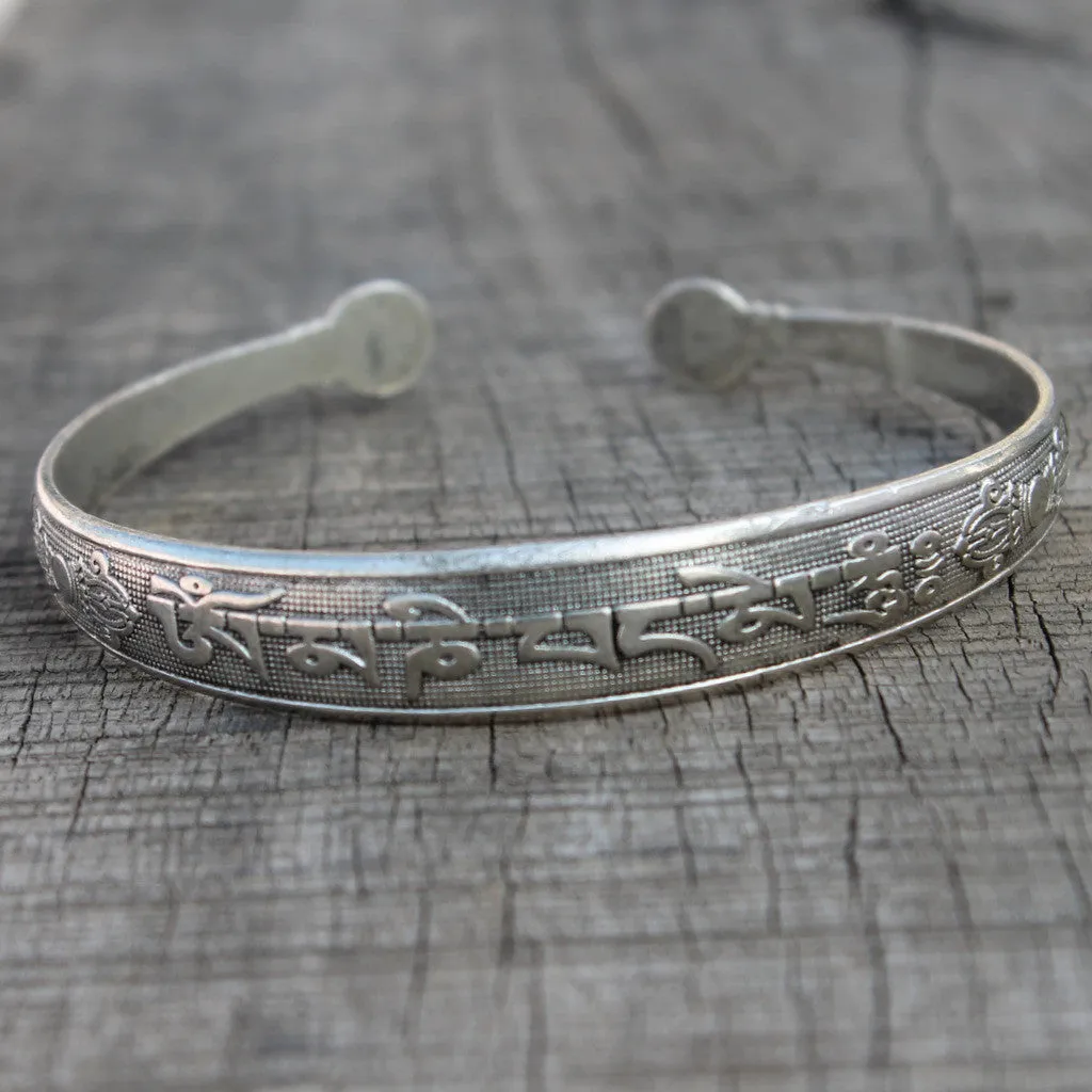 Classic calligraphy carved Kada