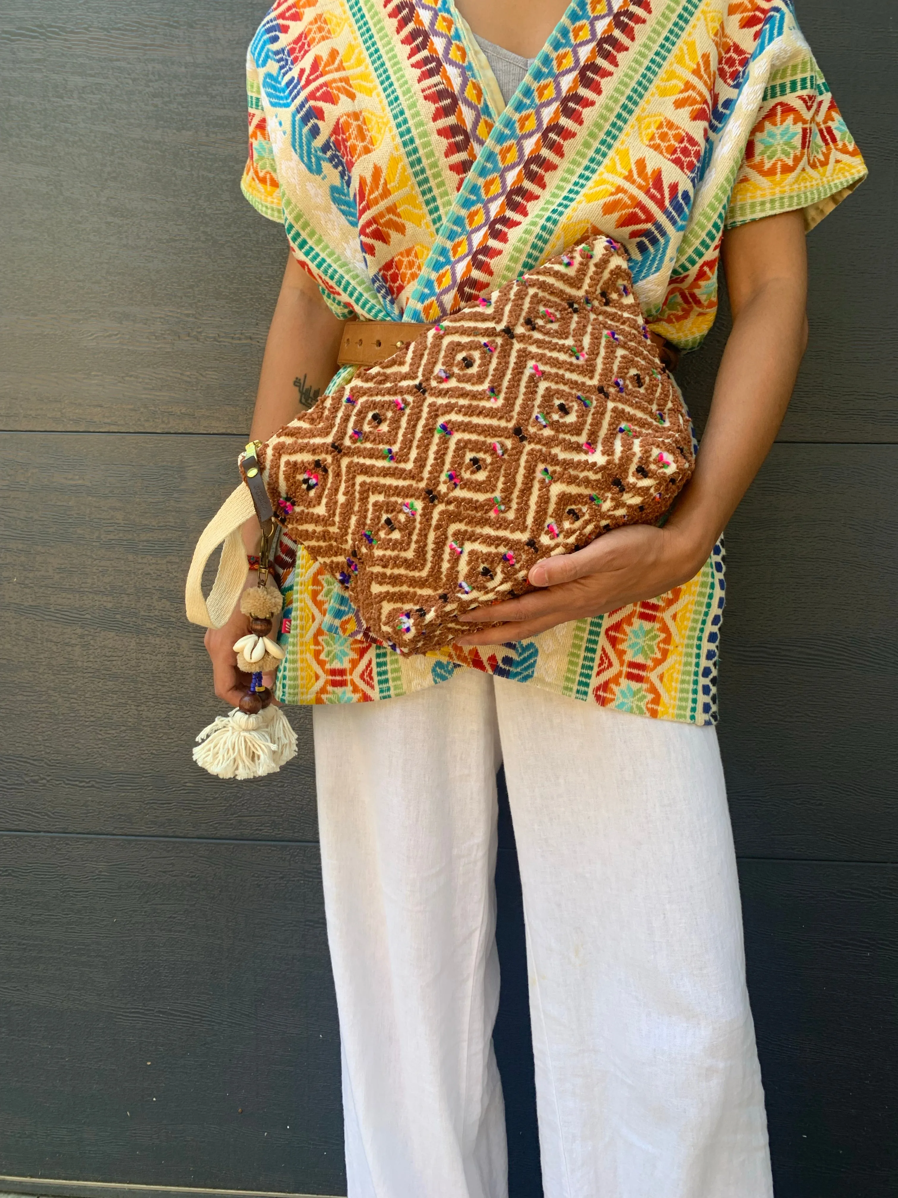 Pai Pouch Tassel Brown